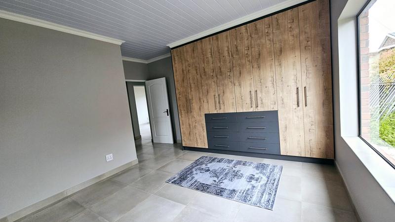 3 Bedroom Property for Sale in Dana Bay Western Cape